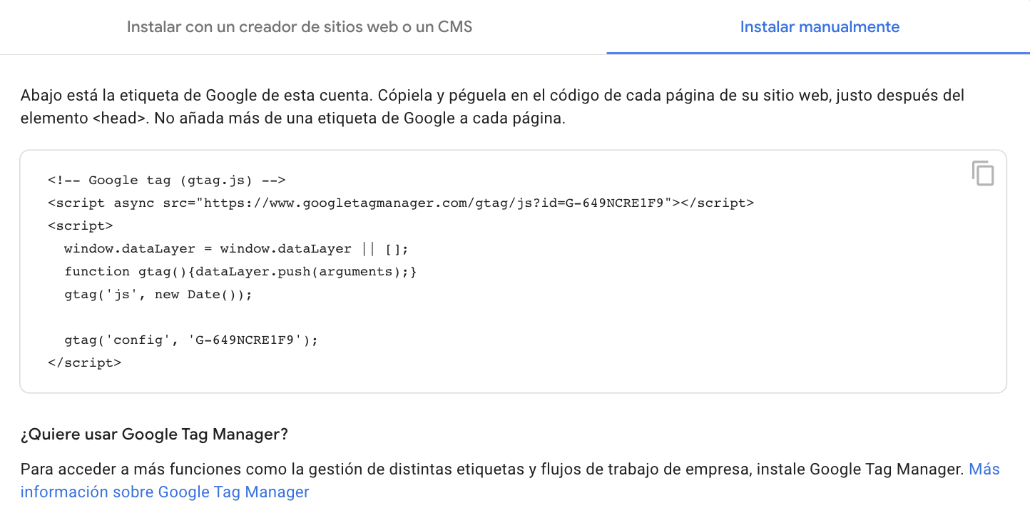 O bien manualmente pegando la etiqueta de Google en el <head> de tu sitio web